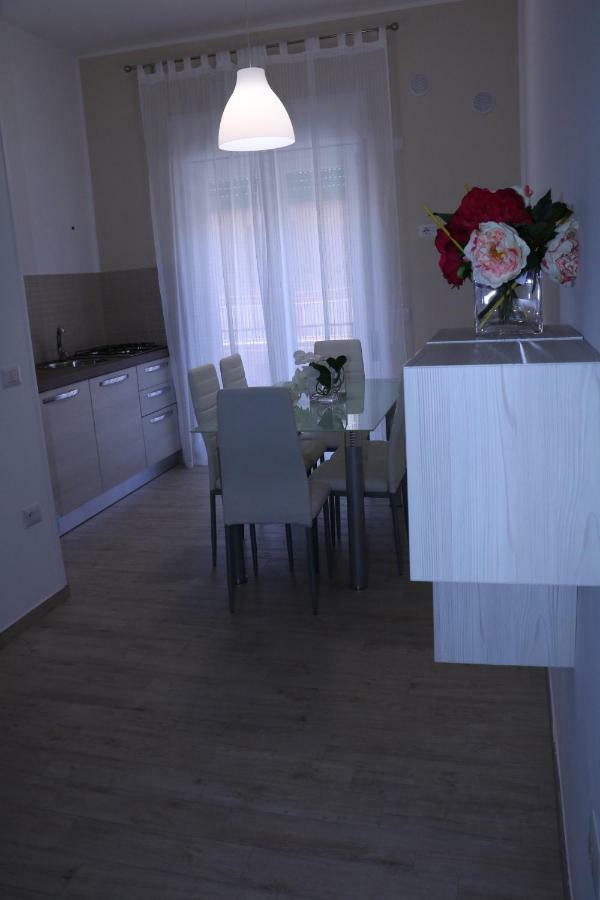 B&B Del Corso San Cataldo  Luaran gambar